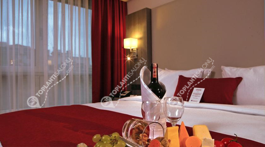 Otel | Türkiye, İzmir, Konak, Basmane | RAMADA PLAZA İZMİR