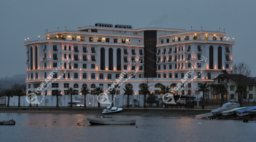 Otel | Türkiye, Kocaeli, Başiskele, Karşıyaka | WELLBORN LUXURY HOTEL