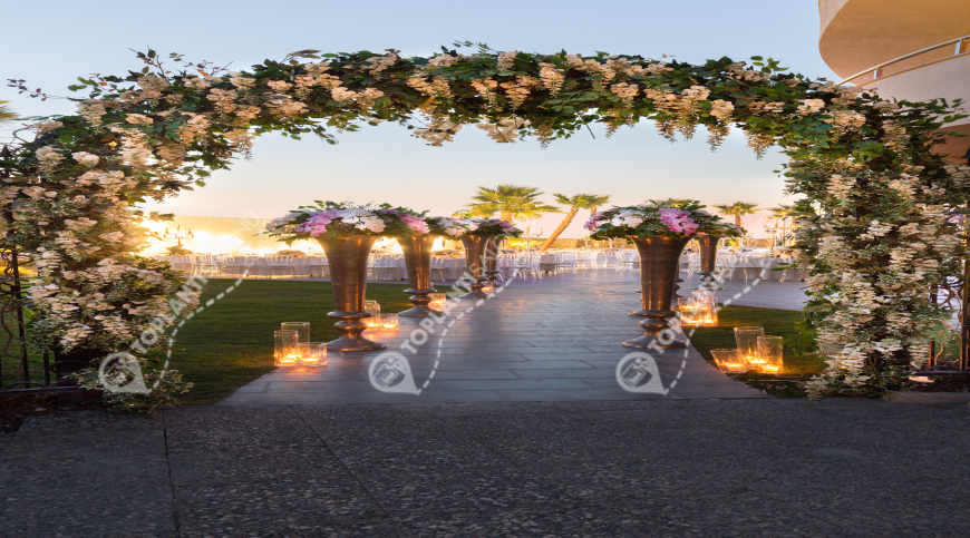 Otel | Türkiye, İzmir, Gaziemir, Sarnıç | DOUBLE TREE BY HILTON İZMİR AIRPORT | Pool Side